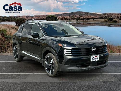 Super Black 2025 Nissan Kicks SR