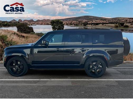 2024 Land Rover Defender 130 P400 X-Dynamic SE