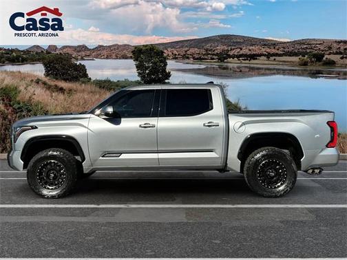 2022 Toyota Tundra Hybrid Platinum