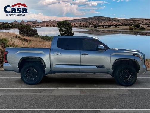 2022 Toyota Tundra Hybrid Platinum