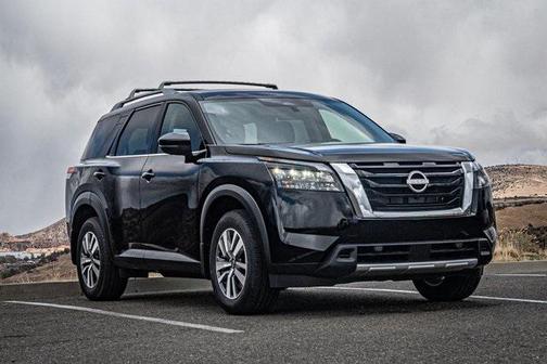 2025 Nissan Pathfinder SL 4WD