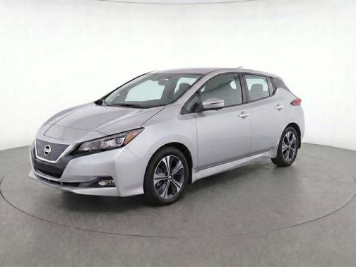 Brilliant Silver 2022 Nissan Leaf SL PLUS 62 kWh
