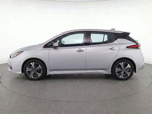 Brilliant Silver 2022 Nissan Leaf SL PLUS 62 kWh