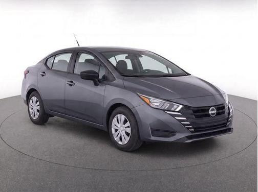 Gun Metallic 2025 Nissan Versa 1.6 S
