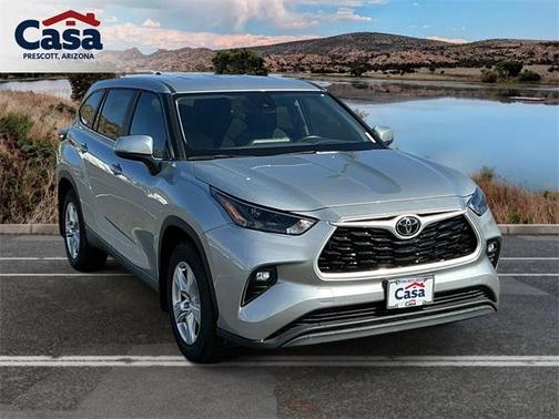 2024 Toyota Highlander LE