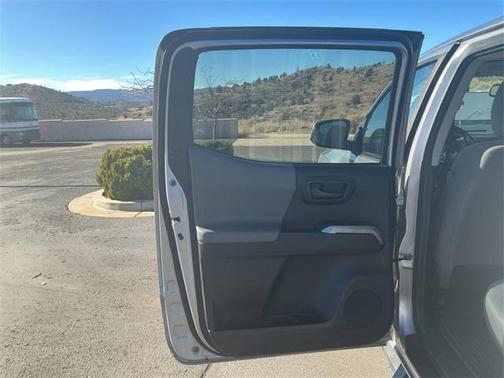 2020 Toyota Tacoma SR5