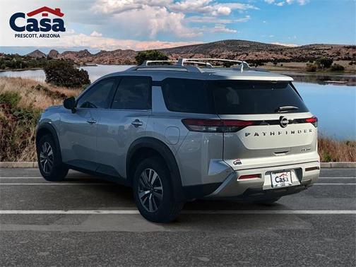 2025 Nissan Pathfinder SL 4WD