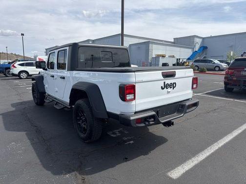 Bright White Clearcoat 2024 Jeep Gladiator Sport