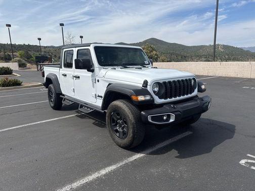 Bright White Clearcoat 2024 Jeep Gladiator Sport