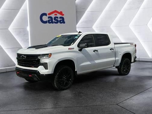 Iridescent Pearl Tricoat 2023 Chevrolet Silverado 1500 LT Trail Boss