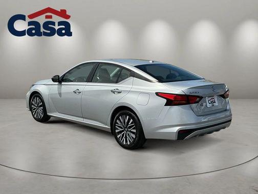 Brilliant Silver Metallic 2024 Nissan Altima 2.5 SV