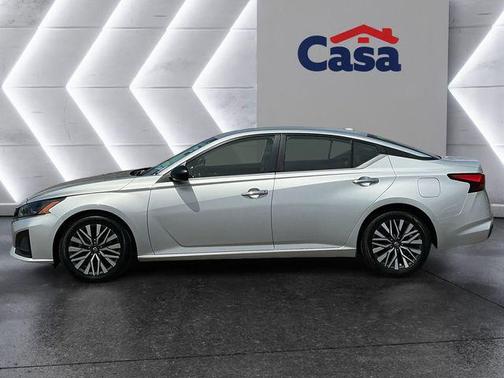 Brilliant Silver Metallic 2024 Nissan Altima 2.5 SV