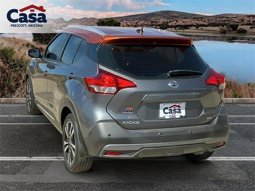 2020 Nissan Kicks SR