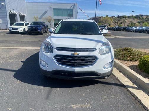 Summit White 2017 Chevrolet Equinox 1LT