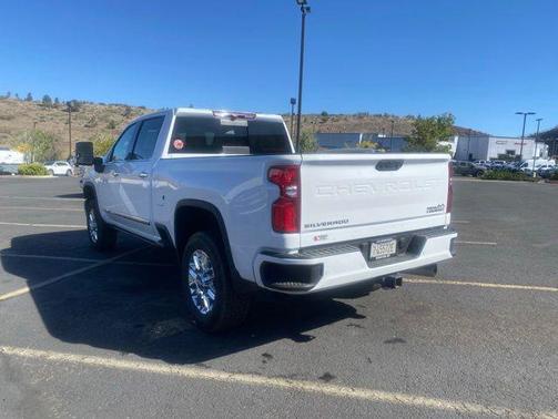 Summit White 2024 Chevrolet Silverado 3500 High Country