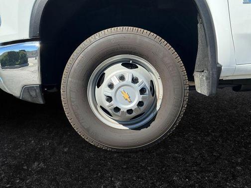 2025 Chevrolet Silverado 3500 WT