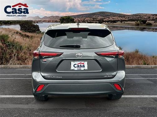 2024 Toyota Highlander LE