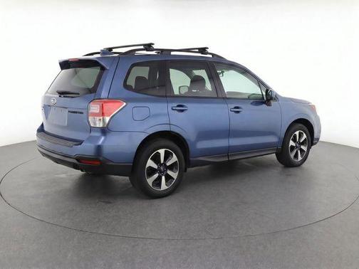 Quartz Blue Pearl 2017 Subaru Forester 2.5i Premium