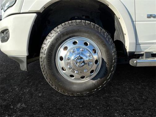 2020 RAM 3500 Laramie Crew Cab 4x4 8' Box