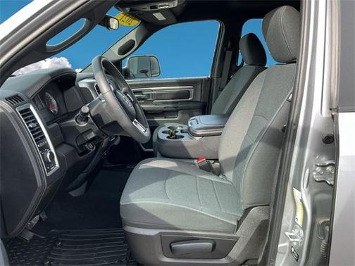 2021 RAM 1500 Classic Warlock Crew Cab 4x4 5'7' Box