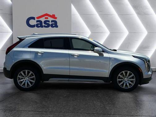 Radiant Silver Metallic 2021 Cadillac XT4 Premium Luxury