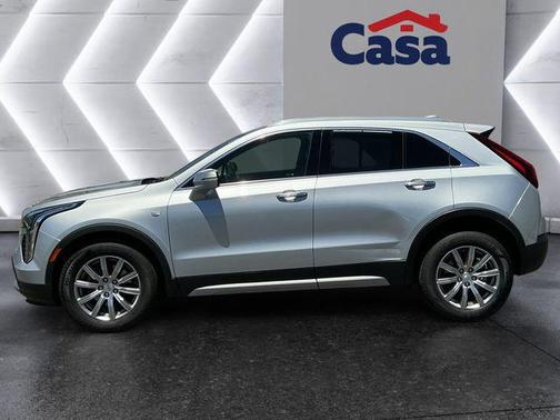 Radiant Silver Metallic 2021 Cadillac XT4 Premium Luxury