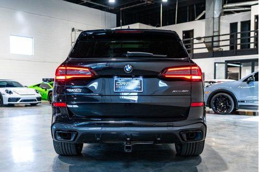 Black 2022 BMW X5 xDrive40i