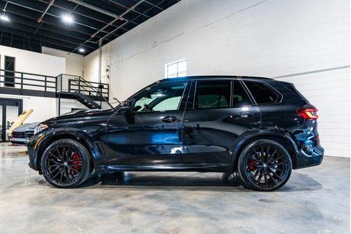 Black 2022 BMW X5 xDrive40i