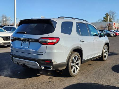 2025 Honda Pilot Touring