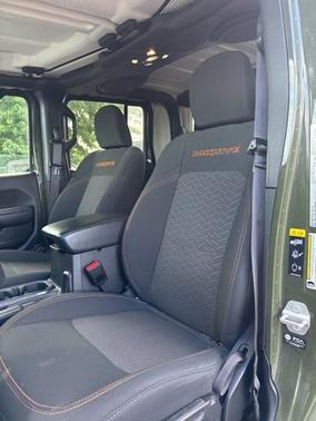 Sarge Green Clearcoat 2023 Jeep Gladiator Mojave
