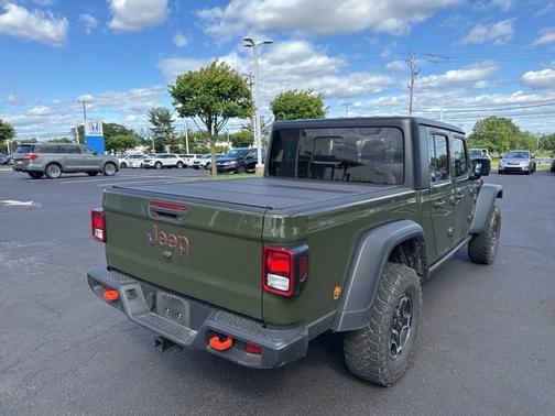 Sarge Green Clearcoat 2023 Jeep Gladiator Mojave
