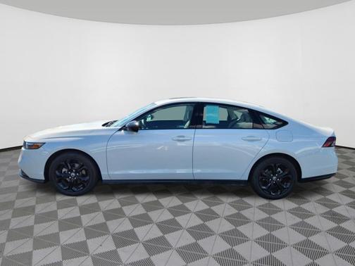 Platinum White Pearl 2025 Honda Accord SE