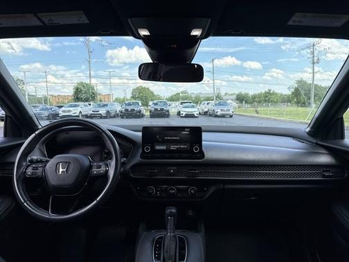 Crystal Black Pearl 2024 Honda HR-V Sport