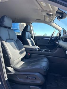 Modern Steel Metallic 2025 Honda Pilot EX-L