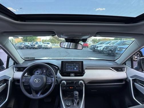 2019 Toyota RAV4 Hybrid XLE