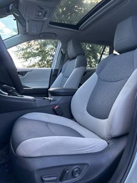 2019 Toyota RAV4 Hybrid XLE