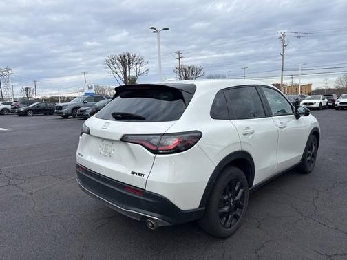 Platinum White Pearl 2023 Honda HR-V Sport