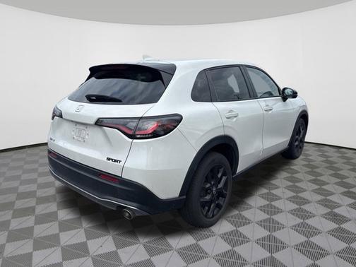 Platinum White Pearl 2023 Honda HR-V Sport