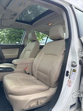 Crystal White Pearl 2017 Subaru Legacy Limited