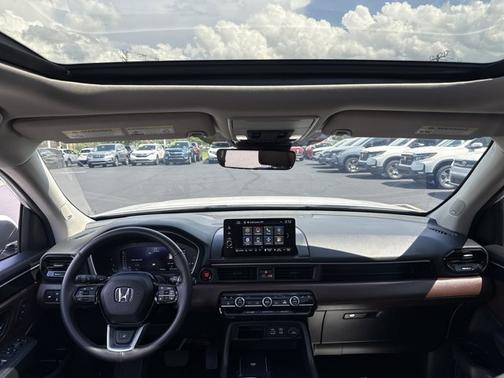 2025 Honda Pilot Elite