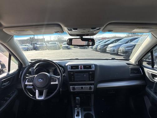 Crystal White Pearl 2016 Subaru Outback 2.5i Premium
