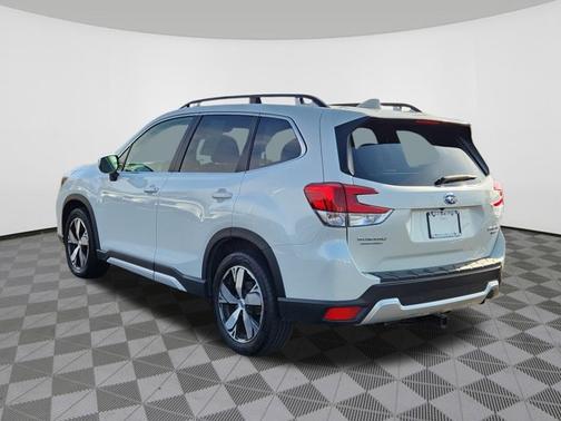 Crystal White Pearl 2020 Subaru Forester Touring