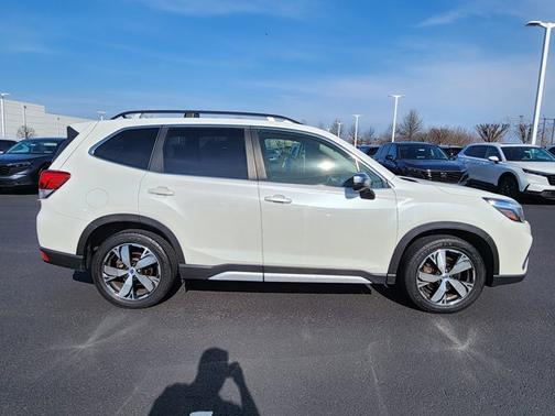 Crystal White Pearl 2020 Subaru Forester Touring