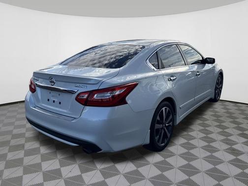 2016 Nissan Altima 3.5 SR