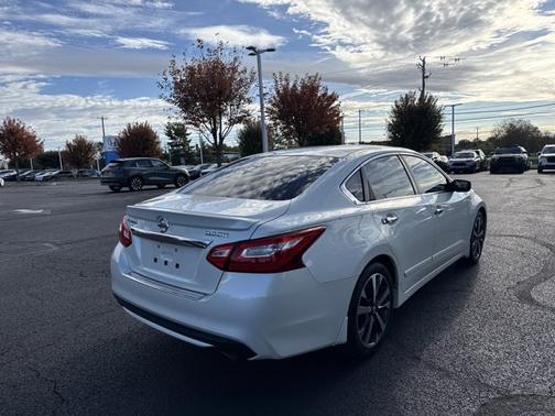 2016 Nissan Altima 3.5 SR