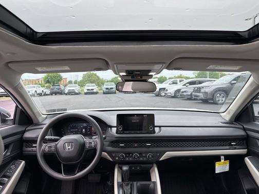 Platinum White Pearl 2025 Honda Accord SE