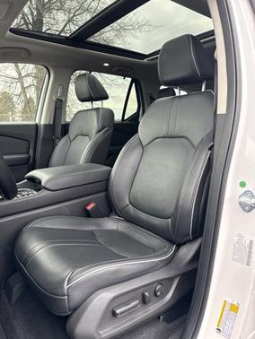 Platinum White Pearl 2023 Honda Pilot Elite