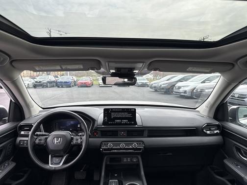 Platinum White Pearl 2023 Honda Pilot Elite