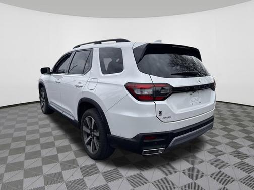 Platinum White Pearl 2023 Honda Pilot Elite
