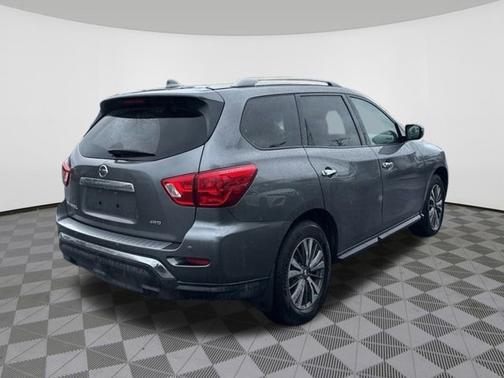 2020 Nissan Pathfinder S